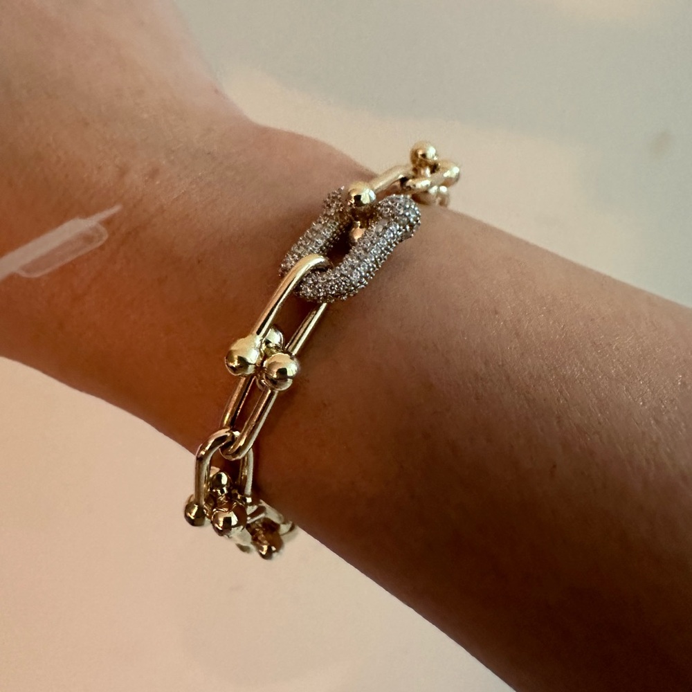 SOLID GOLD HARDWARE BRACELET